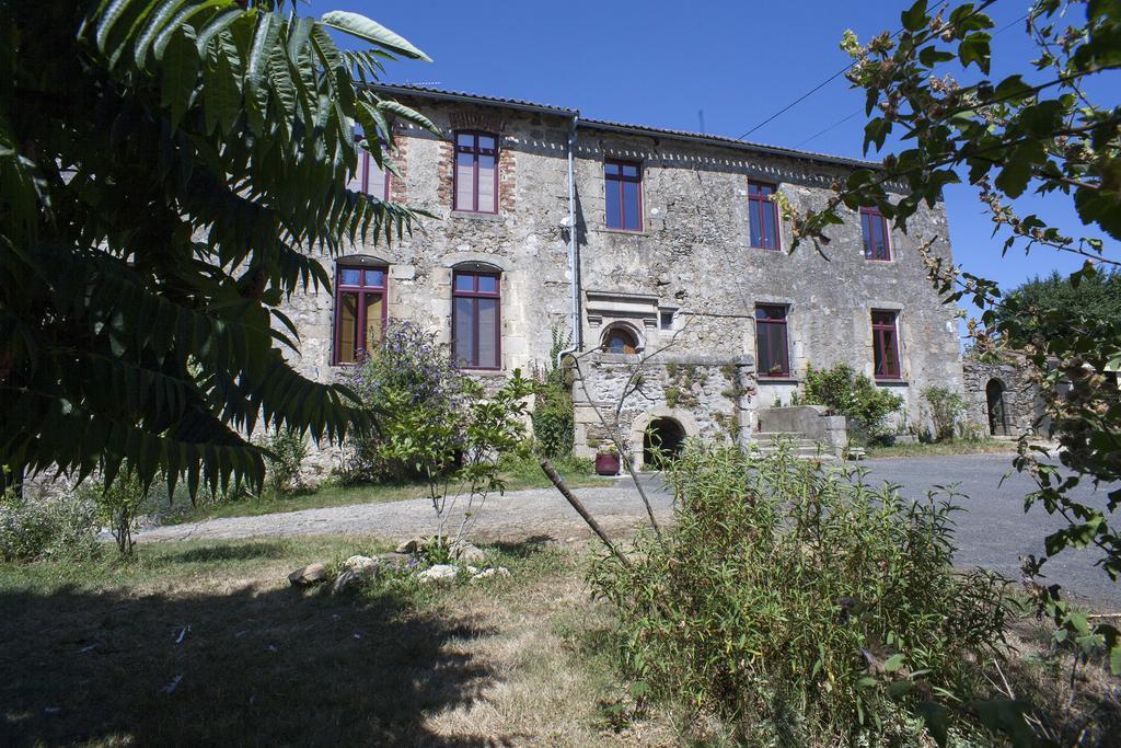 Logis De Riparfonds Bed & Breakfast Bressuire Exterior photo