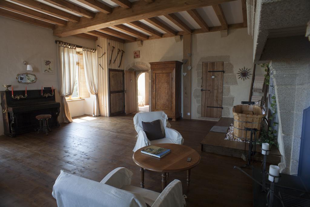 Logis De Riparfonds Bed & Breakfast Bressuire Exterior photo